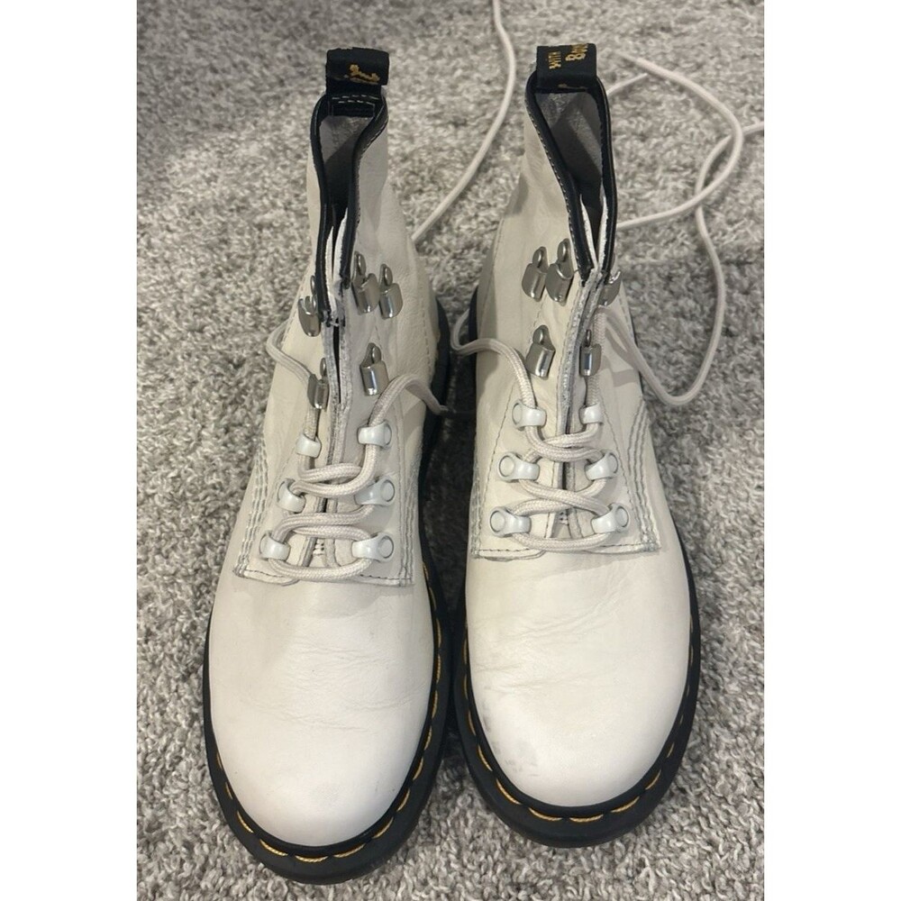 Doc Dr. Martens 101 Hardware Virginia Leather Ivory Bone Cream Women's Size 7